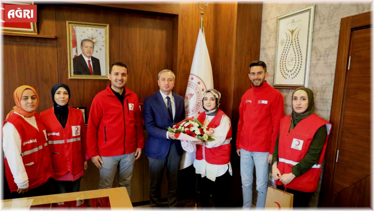 Kızılay Ağrı Şube Başkanı Tatlı, Milli Eğitim Müdürü' Kökrek'i ziyaret etti