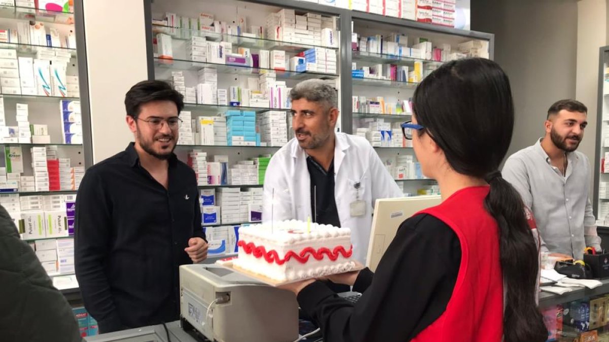 Kızılay'dan Eczacılar Günü sürprizi