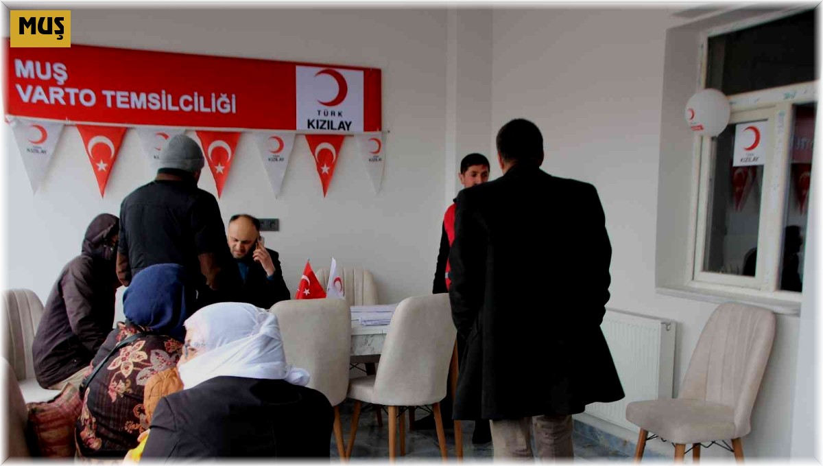 Kızılay'dan giyim yardımı