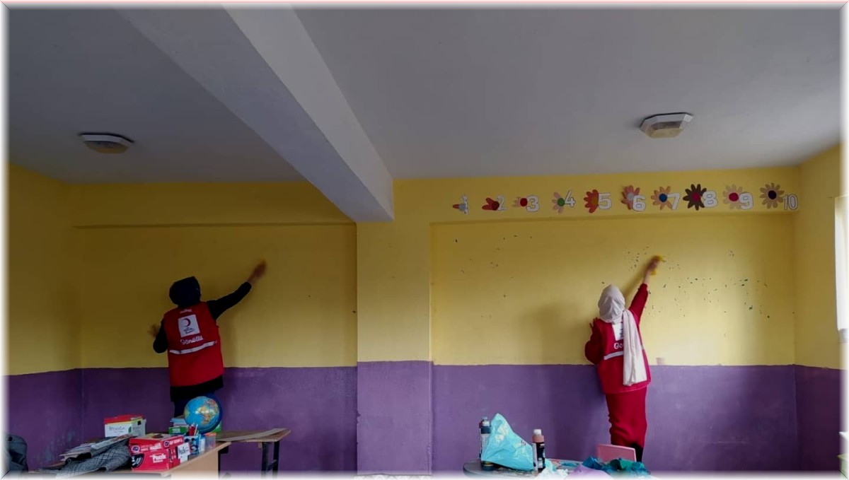 Kızılay gönüllülerindenden anasınıfı öğrencilerine sürpriz