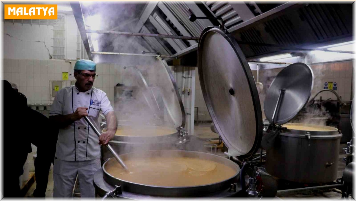 Kızılay Malatya'da günlük 340 bin yemek dağıtımı yapıyor