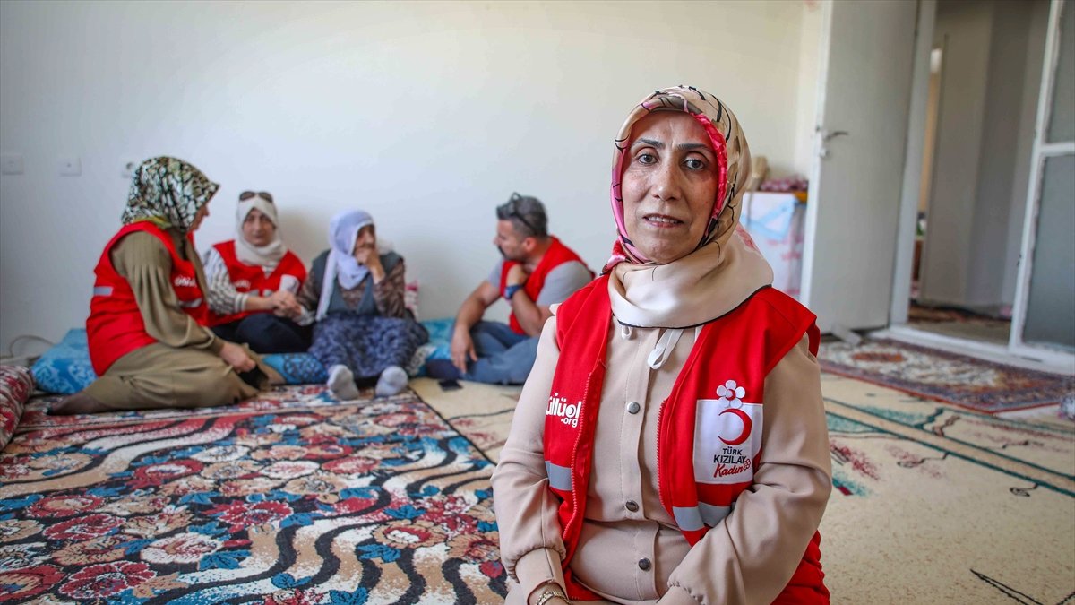 Kızılayın "Kardeş Aile Projesi", yaşlı ve kimsesizlerin yüzünü güldürüyor