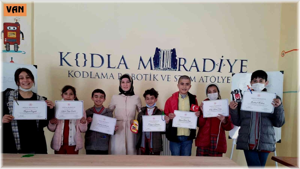 'Kodla Muradiye' projesini tamamlayan öğrencilere belgeleri verildi