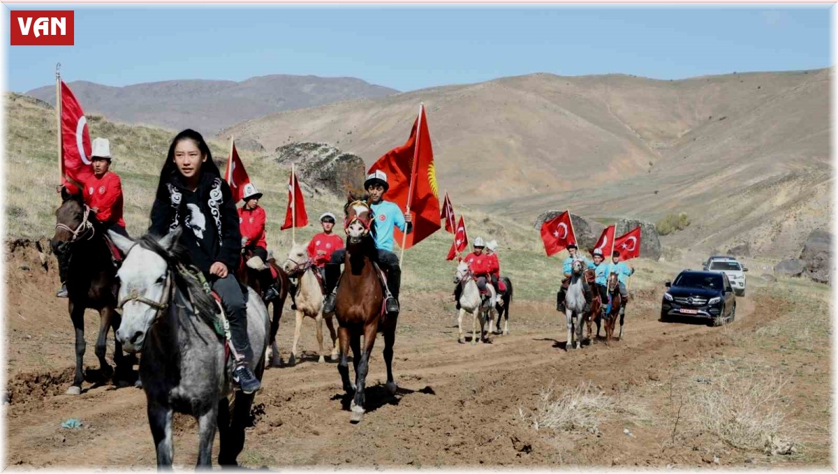 Kökbörü Türkiye Şampiyonası'nın ilki Erciş'te düzenlendi