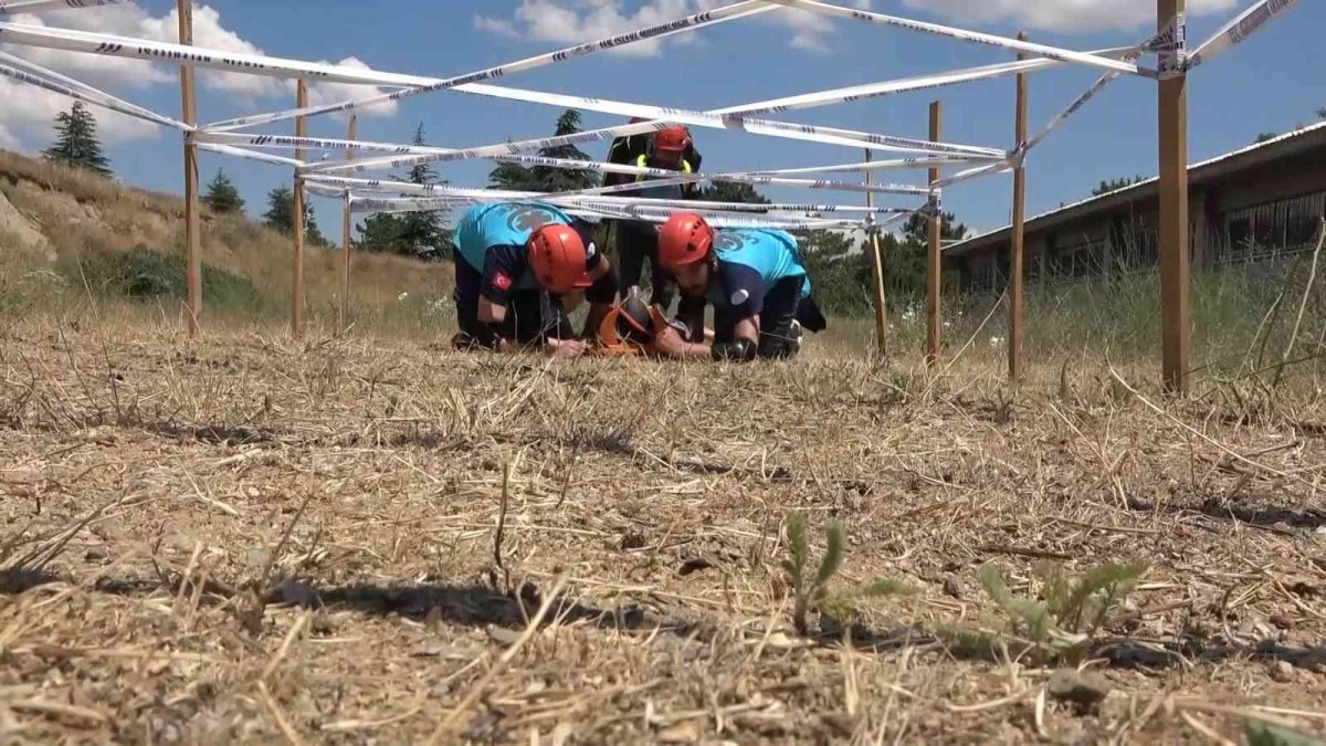 Komandoları aratmayan UMKE eğitimi