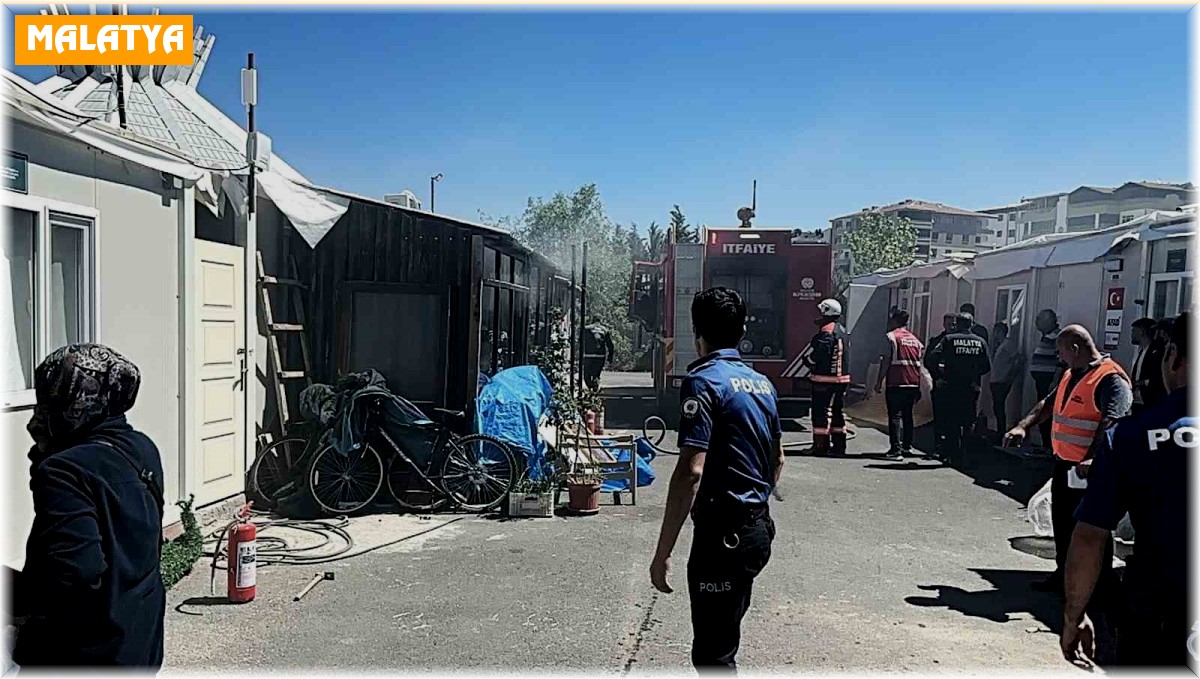 Konteyner yangını büyümeden kontrol altına alındı