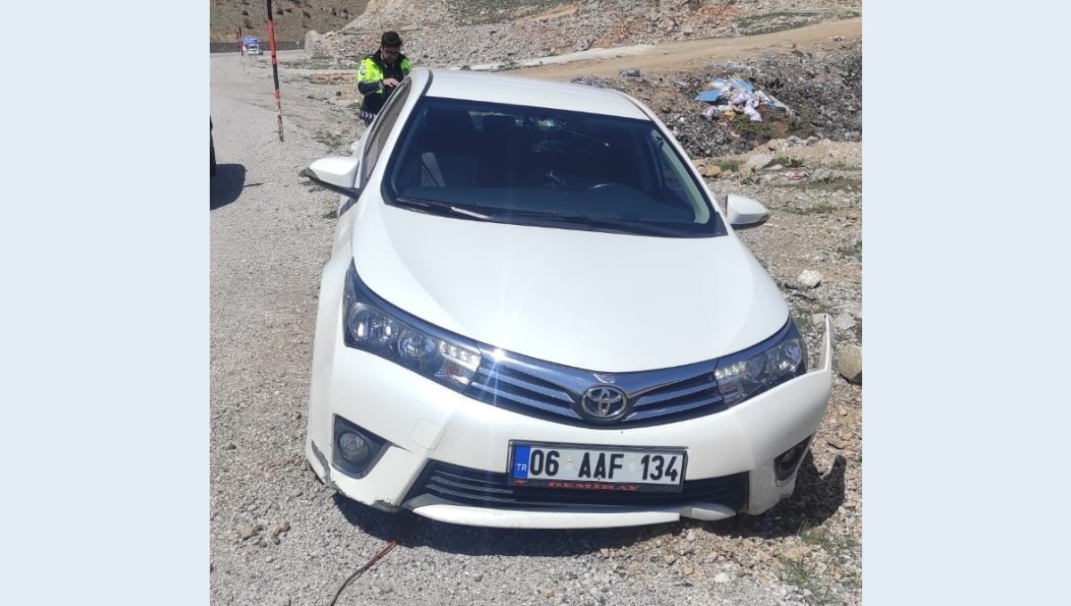 Kontrolden çıkan araç karşı şeride geçti: 1 yaralı