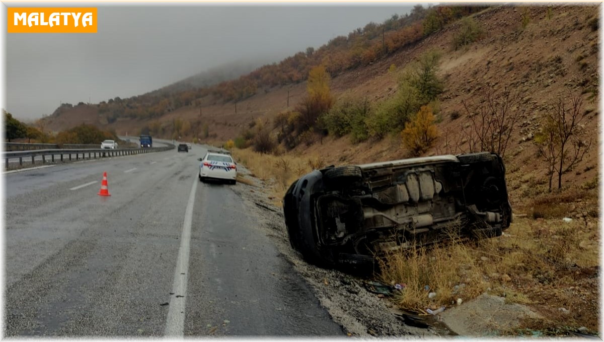 Kontrolden çıkan otomobil devrildi: 2 yaralı