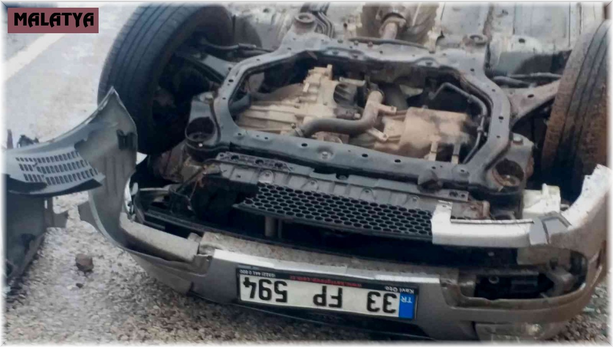 Kontrolden çıkan otomobil takla attı: 2 yaralı