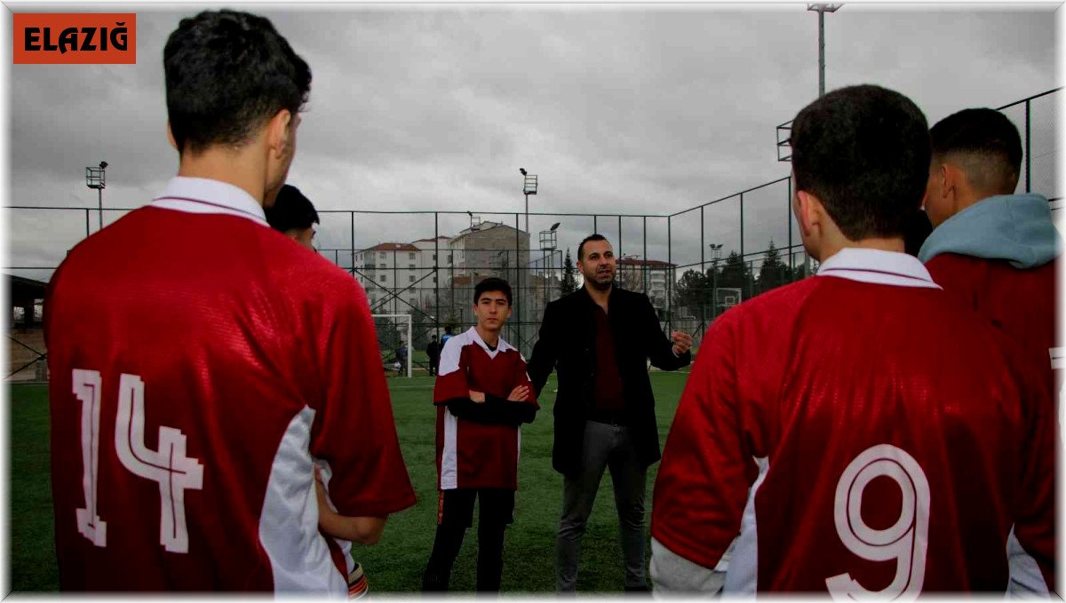 Koruma altındaki çocuklar dostluk maçında hünerlerini sergiledi