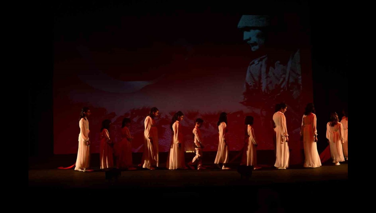 Koruma altındaki çocuklardan duygulandıran performans: "Harman yeri 1915" Erzurum'da sahnelendi