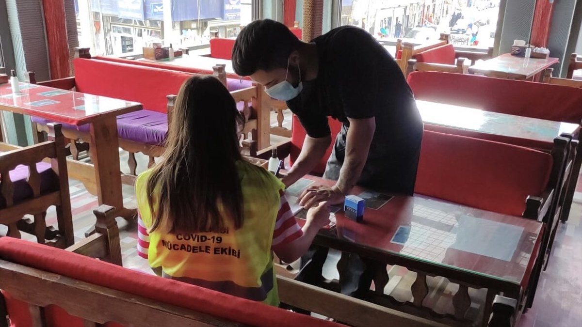 Kovid-19 karantinasına uymayan 3 kişiye para cezası