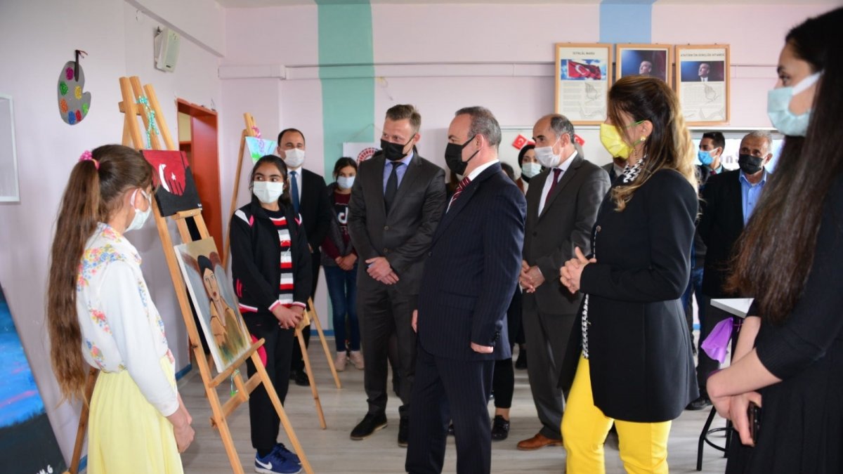 Köy okulunda görsel sanatlar atölyesi açılışı yapıldı