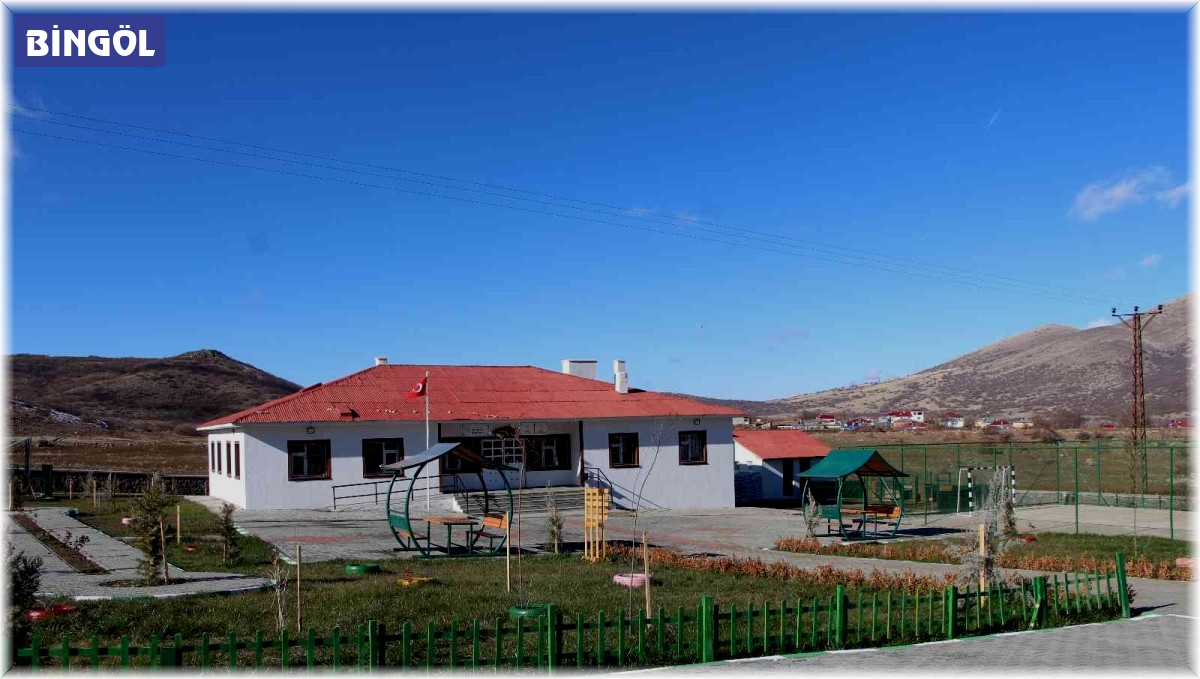 Köy Yaşam Merkezi, çocuklara eğitim yuvası kadınlara da gelir kapısı oldu