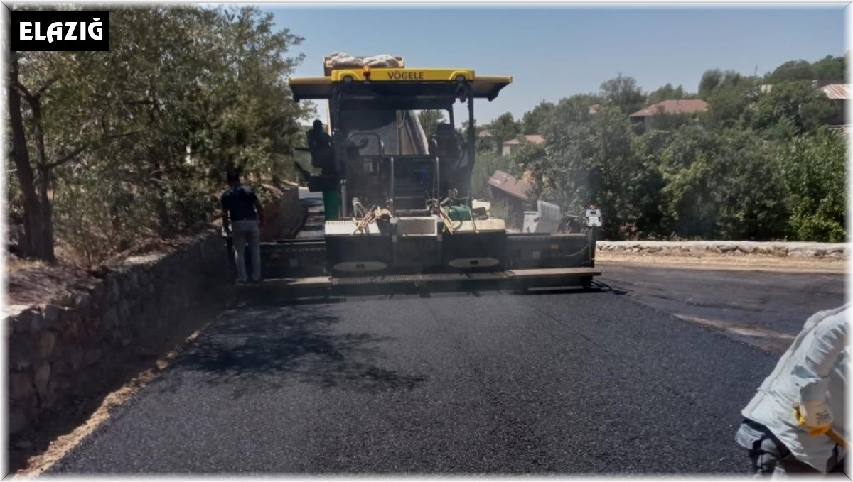 Köy yollarında çalışmalar sürüyor