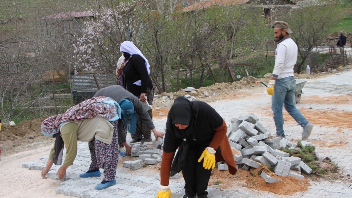Köyün gelini, her soruna el attı, virüsü de köye sokmadı