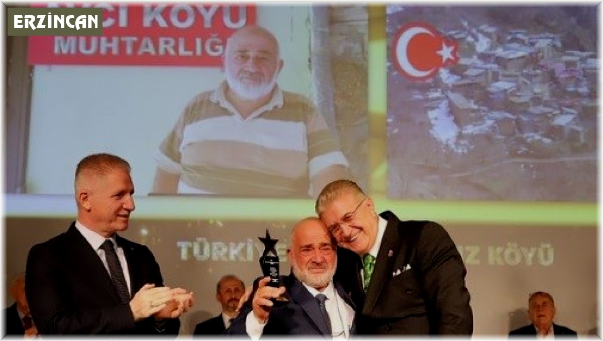 Köyünde sigara tüketimine savaş açan muhtar ödüllendirildi