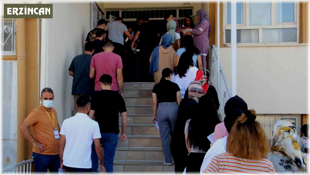 KPSS'ye polis yetiştirdi