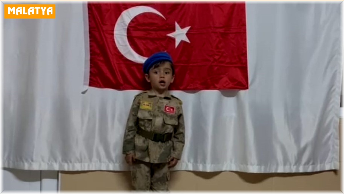 Küçük Ömer'in İstiklal Marşı coşkusu