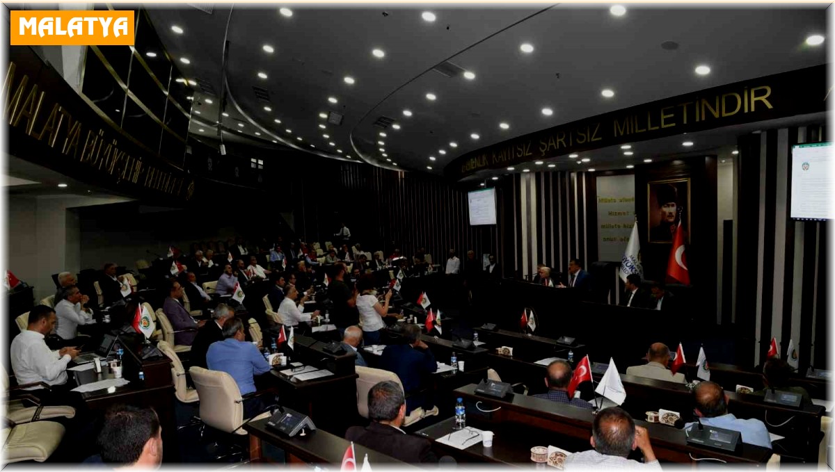 Kültür ve Turizm Bakanı Mehmet Nuri Ersoy'a Malatya'da Fahri Hemşerilik Beratı