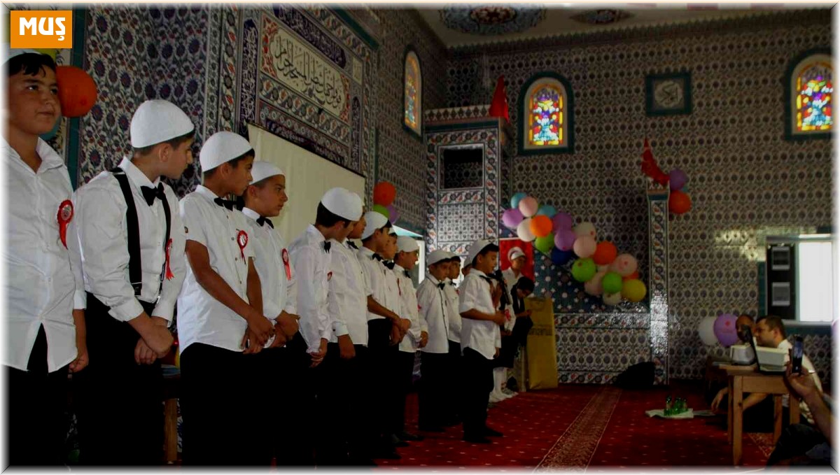 Kur'an kursu öğrencileri için mezuniyet programı
