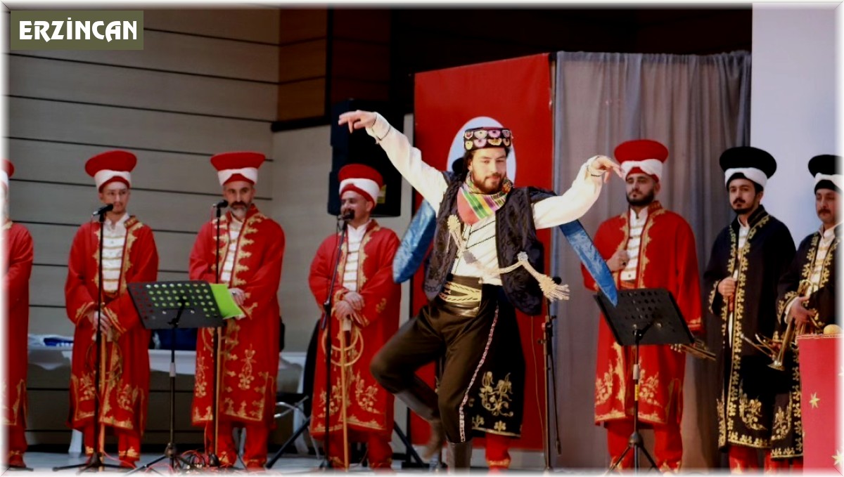 Kurtuluş etkinlikleri kapsamında mehteran takımı konser verdi