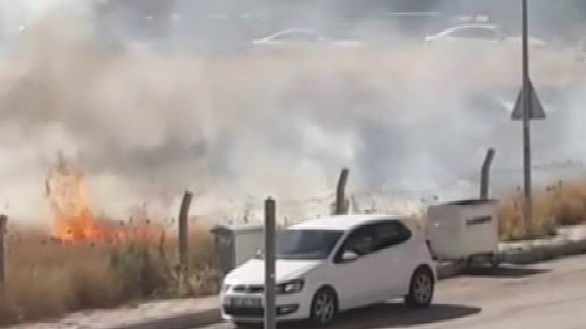 Kurumuş otluk alanda korkutan yangın