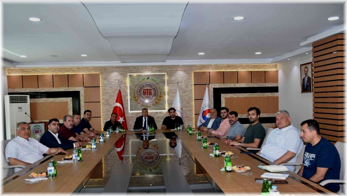 Kuruyemiş sanayicilerinden Malatya Ticaret Borsası'na ziyaret