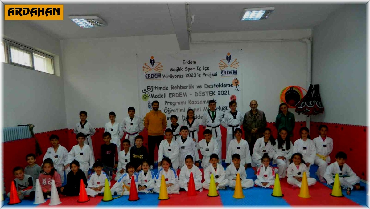 Kuşak imtihanı sporcuları heyecanlandırdı