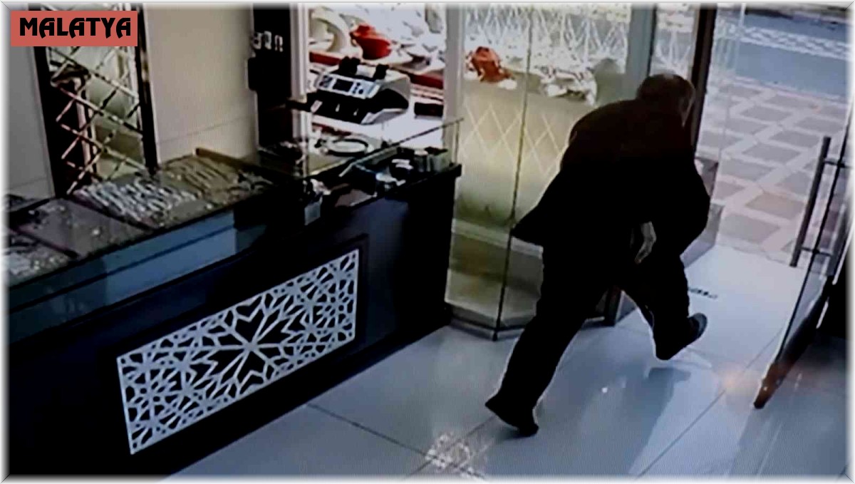 Kuyumcu soygunu kamerada