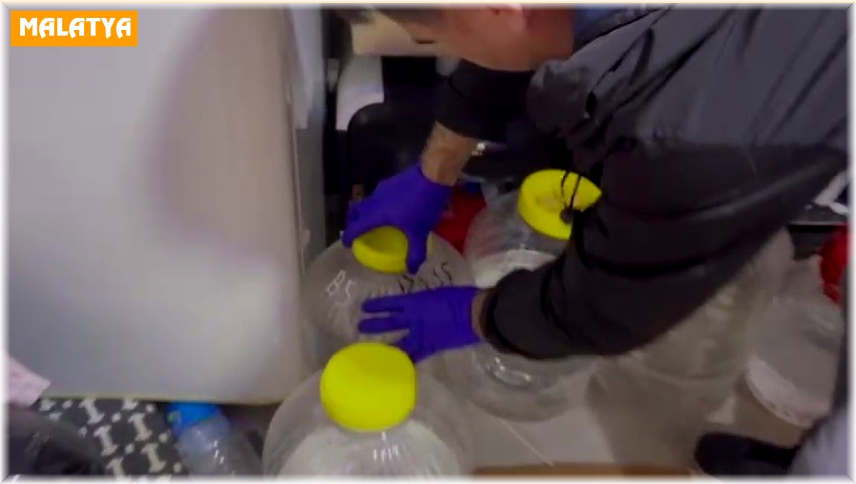 Laboratuvar gibi sahte içki atölyesi