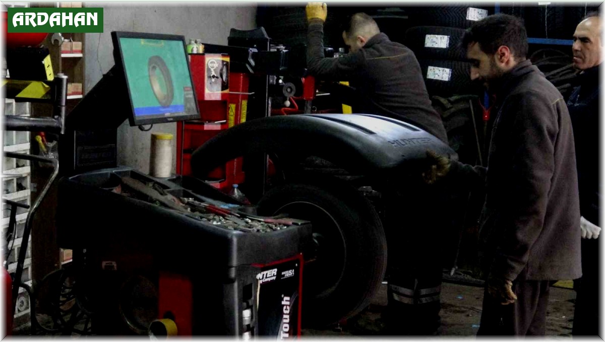 Lastikçilerde kış lastiği yoğunluğu erken başladı