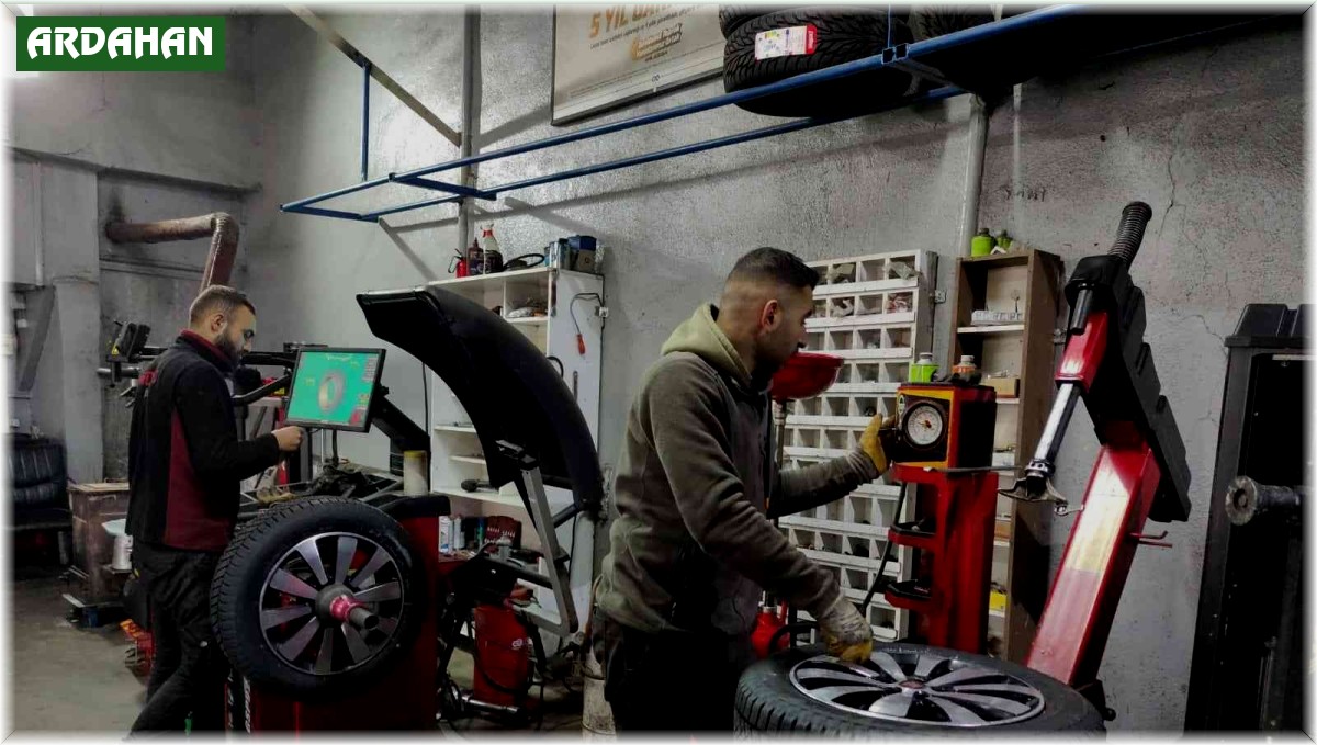 Lastikçilerin 'kış lastiği' mesaisi başladı