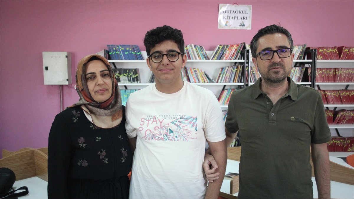 LGS'de Bingöl birincisi olan Samet Arda Ayik, Ankara Fen Lisesine yerleşti