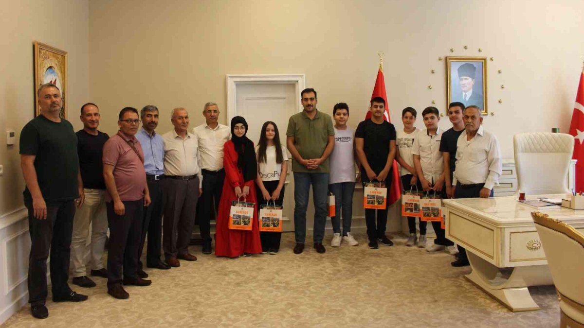 LGS'de dereceye girenlere hediye