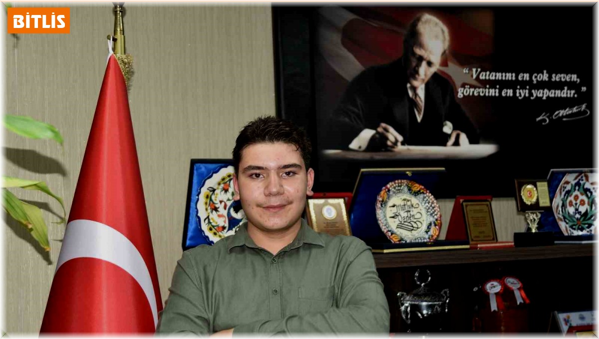 LGS Türkiye birincisi başarısını depremde ölen arkadaşlarına armağan etti