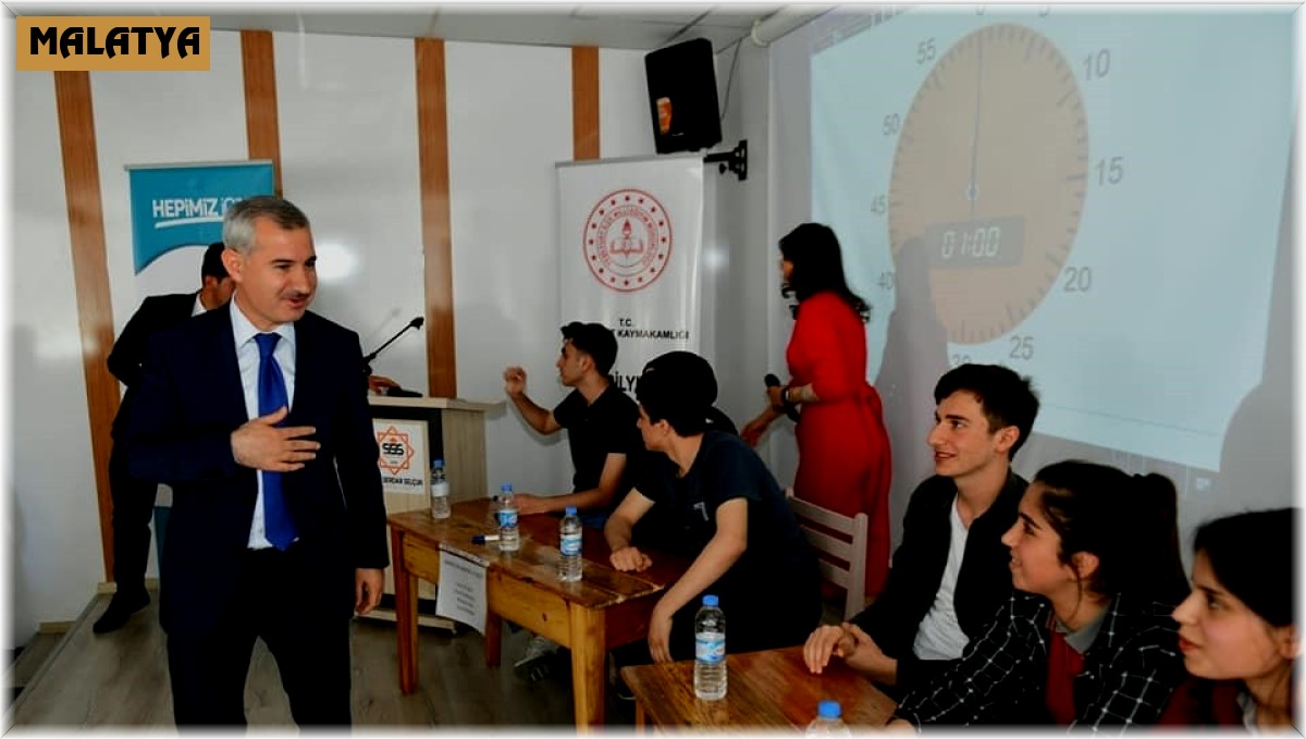 Lise öğrencileri ''Çevre Bilinci ve Sıfır Atık'' için ter döktü