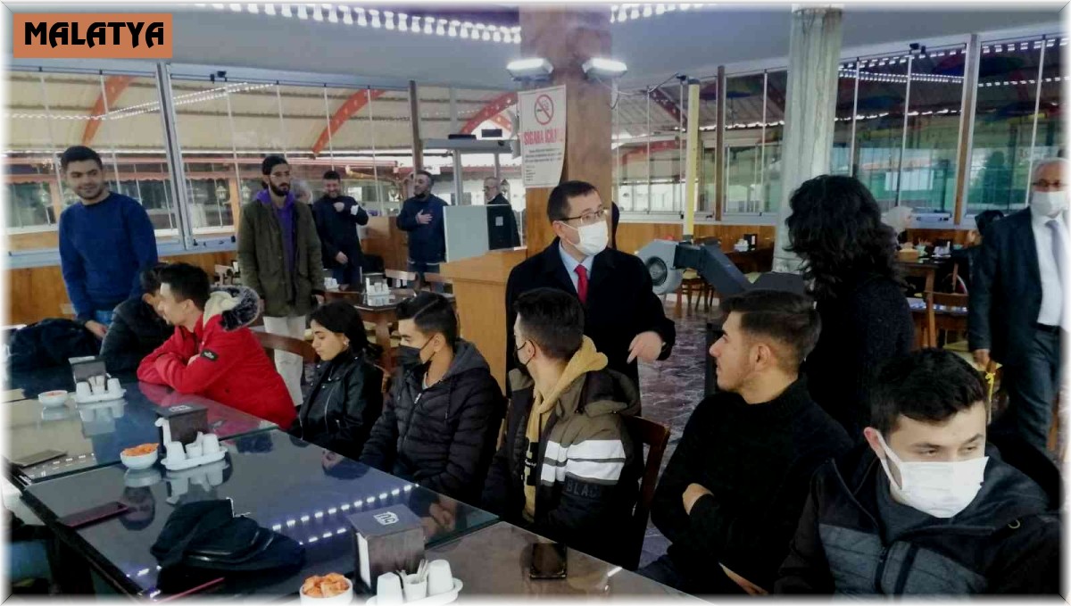 Lise öğrencileri üniversiteyi inceledi