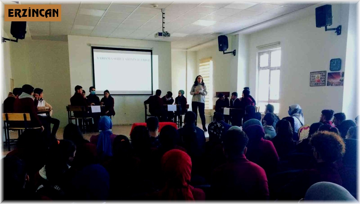 Lise öğrencilerinin bilgi yarışması heyecanı