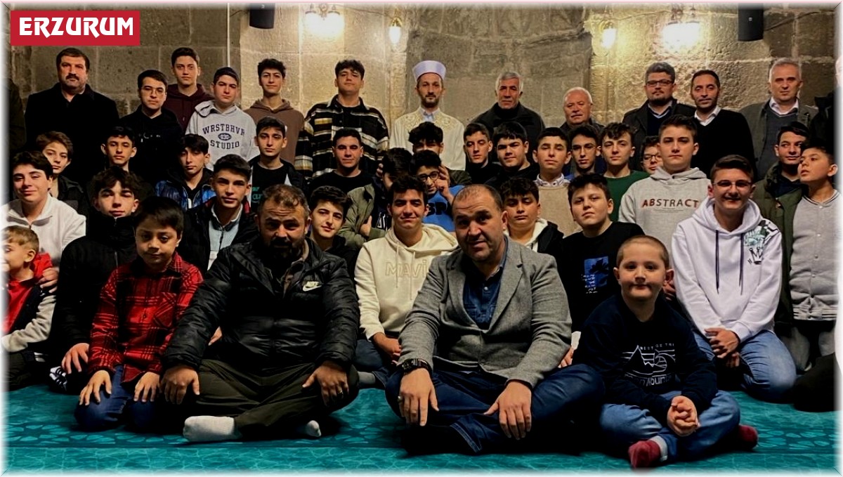 Liseli gençler Ulu Camii'ne akın etti