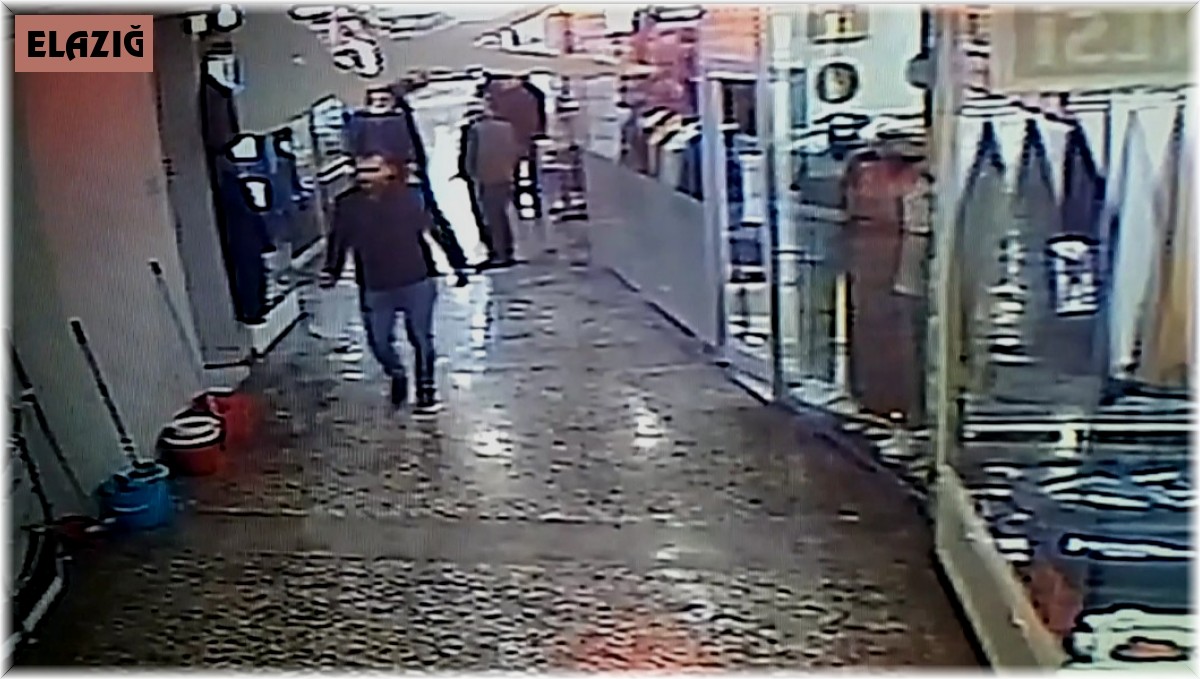 'Lokantadan geldim' diyerek hem tabakları hem de parayı alarak kayıplara karıştı