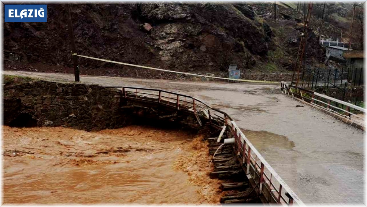 Maden ilçesindeki köprü ulaşıma kapatıldı