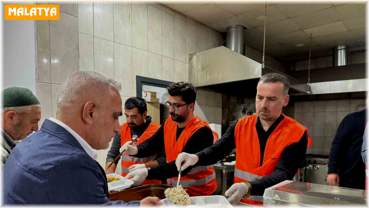 MAGİNDER'den İftar yemeği ve gıda yardımı