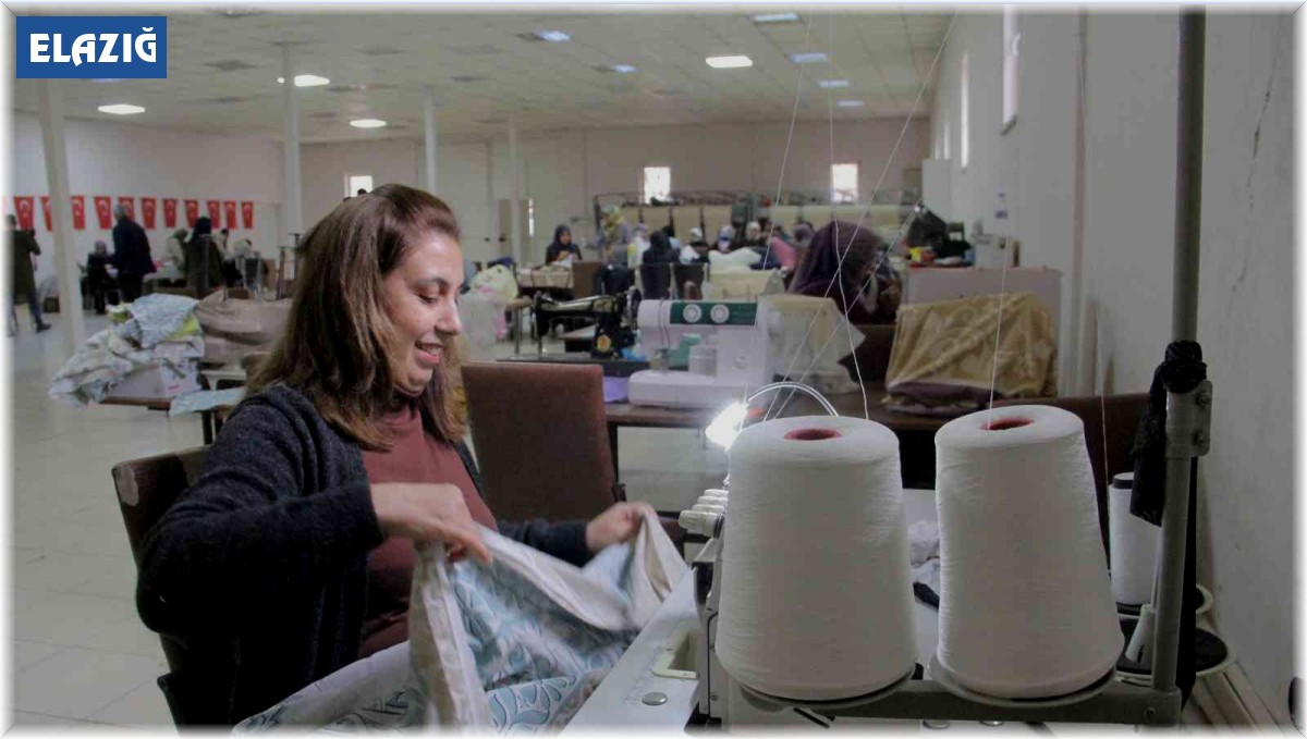 Mahalledeki sosyal tesis kadınlara iş kapısı oluyor