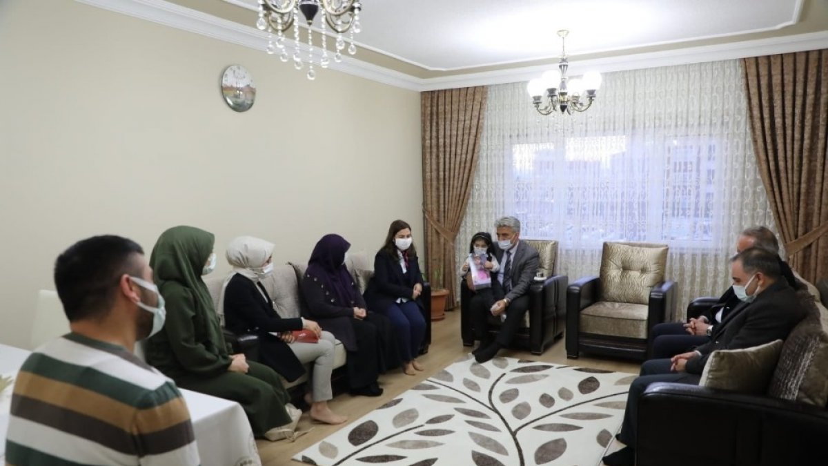 Makas çiftinden şehit ailesine ziyaret