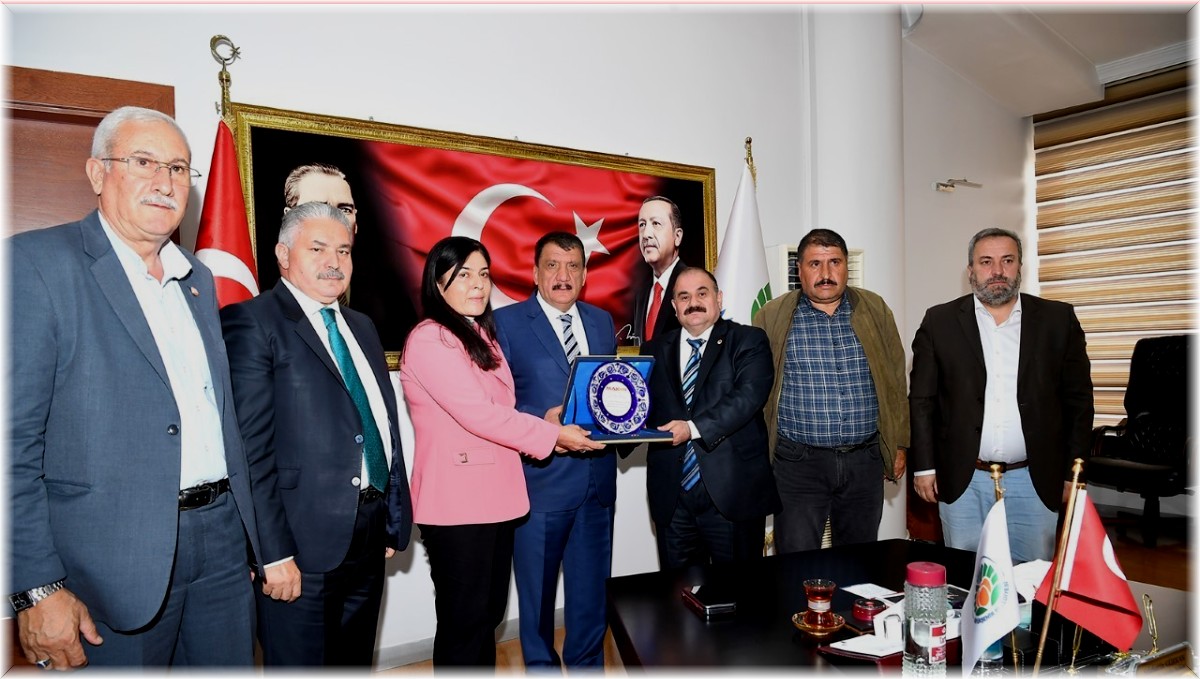 MAKON üyelerinden Başkan Gürkan'a teşekkür