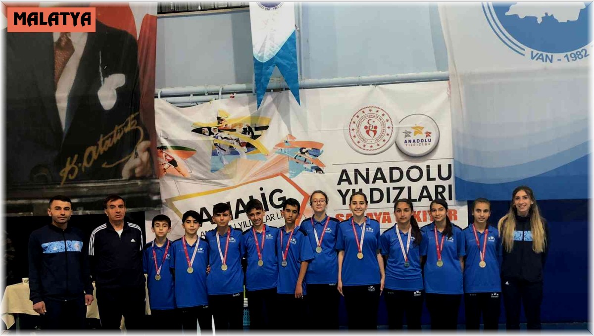 Malatya Badminton takımında şampiyonluk sevinci