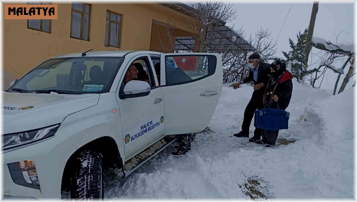 Malatya Büyükşehir Belediyesi mahsur kalan vatandaşların imdadına yetişiyor
