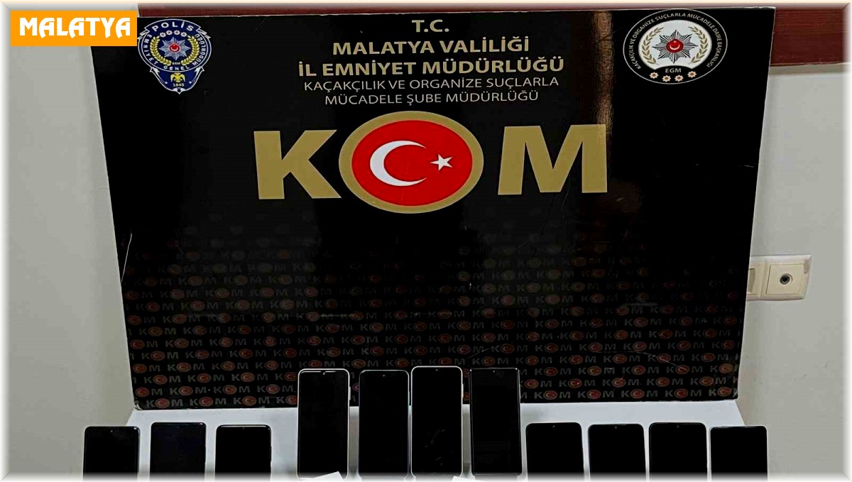 Malatya'da 11 adet kaçak cep telefonu ele geçirildi