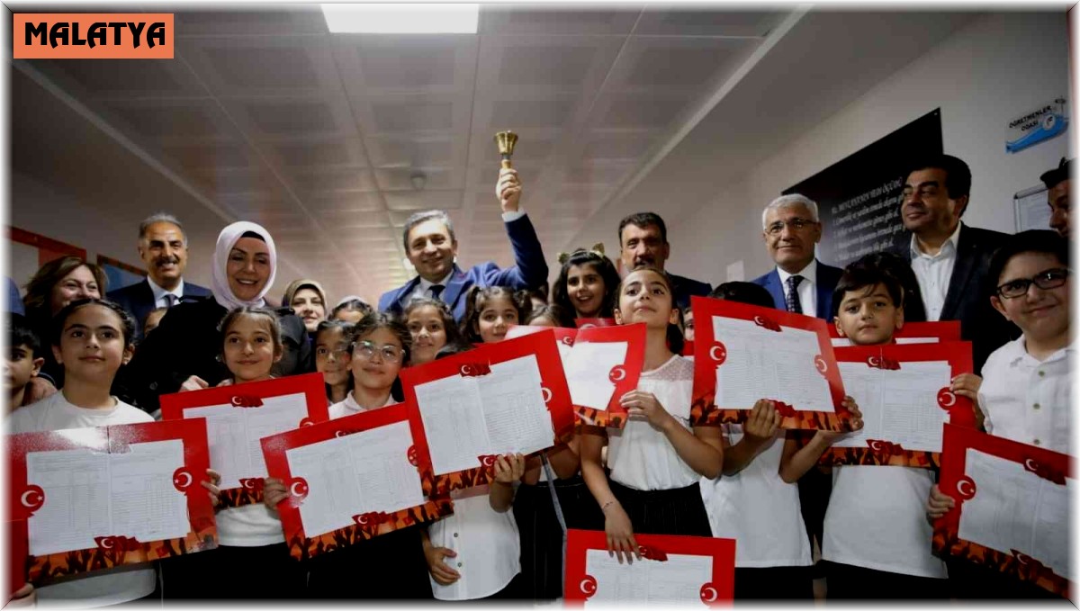 Malatya'da 186 bin 857 öğrencinin karne heyecanı